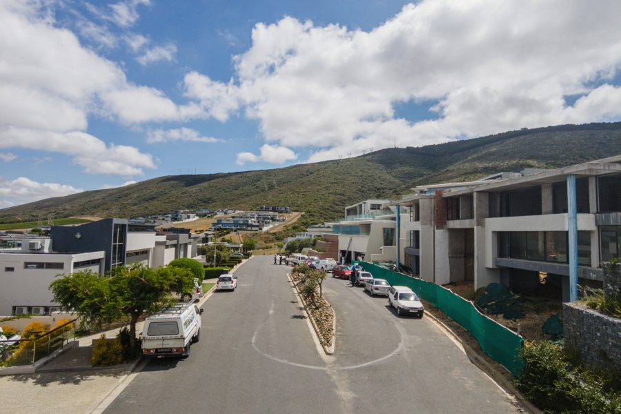 6 Bedroom Property for Sale in Baronetcy Estate Western Cape